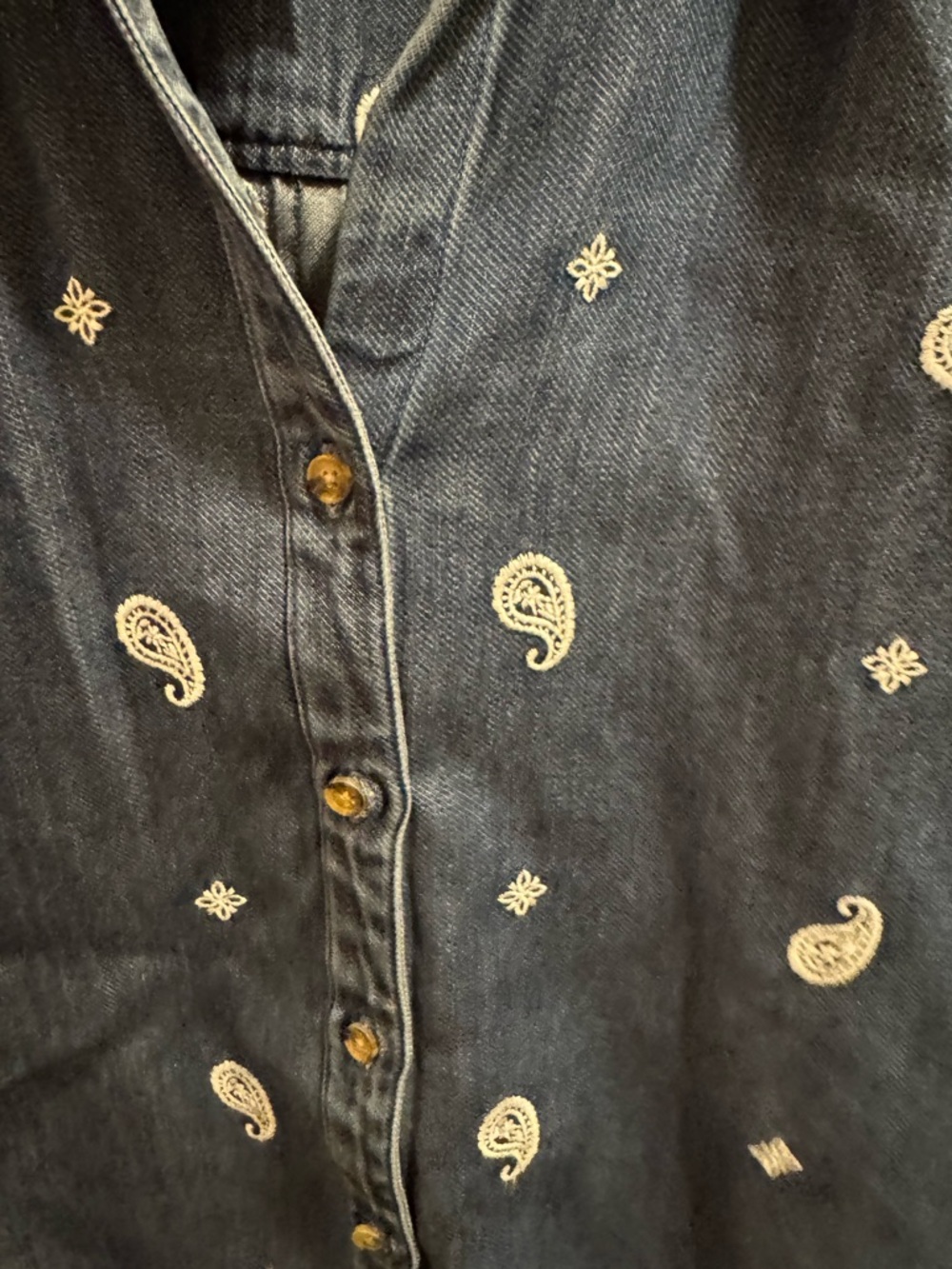 Anthropologie Cloth & Stone Denim Shirt Paisley print NWT Sz Medium - Picture 2 of 9
